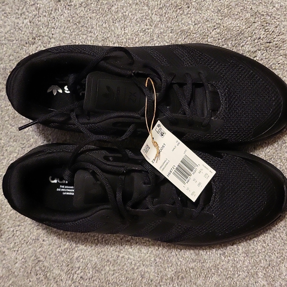 Adidas Sneakers